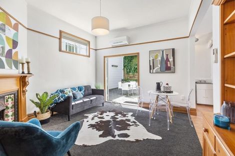 Photo of property in 131 Elizabeth Street, Mount Victoria, Wellington, 6011