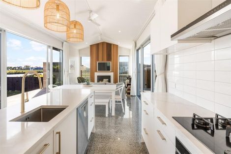 Photo of property in 218 Hamiora Street, Matarangi, 3592