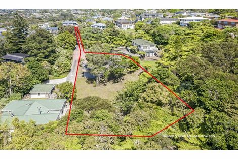Photo of property in 8 Limmer Place, Browns Bay, Auckland, 0632