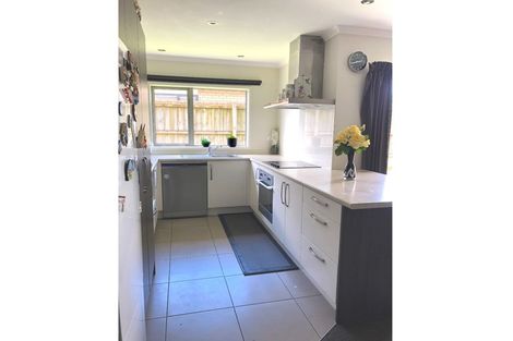 Photo of property in 10a Hill Road, Papatoetoe, Auckland, 2025