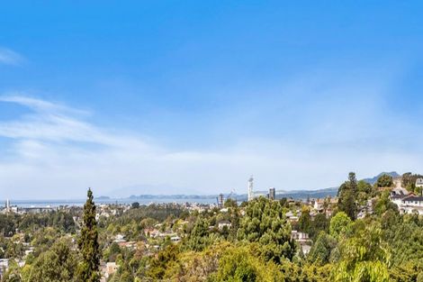 Photo of property in 11 Bank Street, Hillcrest, Auckland, 0627