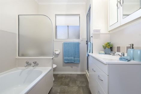 Photo of property in 5a Laing Place, Otumoetai, Tauranga, 3110