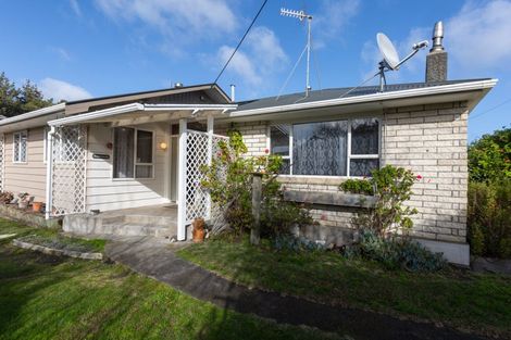 Photo of property in 37 Punga Street, Tangimoana, 4822