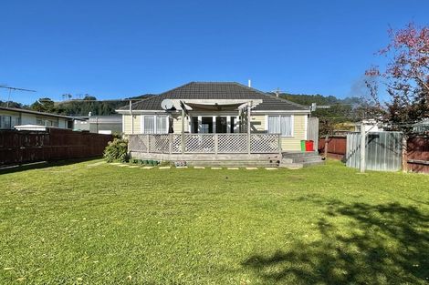 Photo of property in 28 Maclean Street, Wallaceville, Upper Hutt, 5018