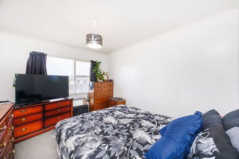 Photo of property in 14 Heather Street, Levin, 5510