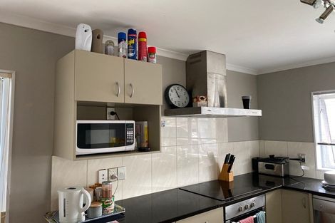 Photo of property in 2/27 Rice Crescent, Papakura, 2110