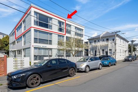Photo of property in Victoria Court, 10/4 Queen Street, Mount Victoria, Wellington, 6011