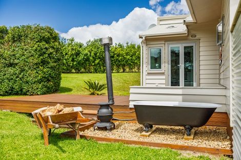 Photo of property in 6 Te Pahi River Drive, Paparoa, Maungaturoto, 0583