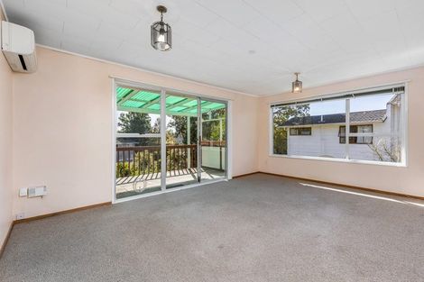 Photo of property in 3 Morriggia Place, Bayview, Auckland, 0629