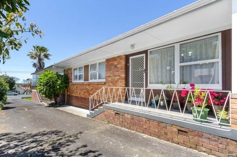 Photo of property in 2/3 Parker Avenue, New Lynn, Auckland, 0600
