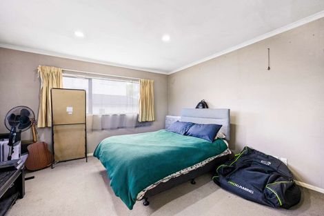 Photo of property in 1 Seresin Crescent, Flat Bush, Auckland, 2016
