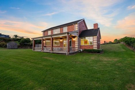 Photo of property in 16 Michael Bosher Way, Flat Bush, Auckland, 2019