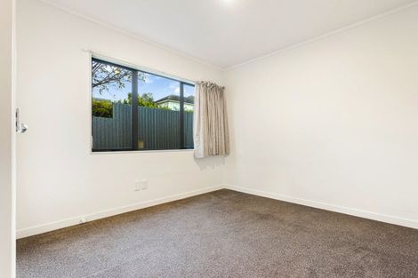 Photo of property in 1/35 Eastglen Road, Glen Eden, Auckland, 0602