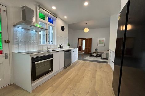 Photo of property in 361 The Terrace, Te Aro, Wellington, 6011