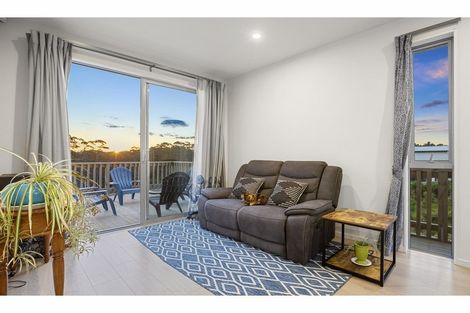 Photo of property in 33 Takurua Terrace, Orewa, 0931