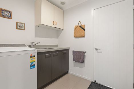 Photo of property in 9 Cooper Crescent, Cambridge, 3434