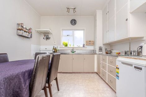 Photo of property in 15 Neptune Street, Dannevirke, 4930