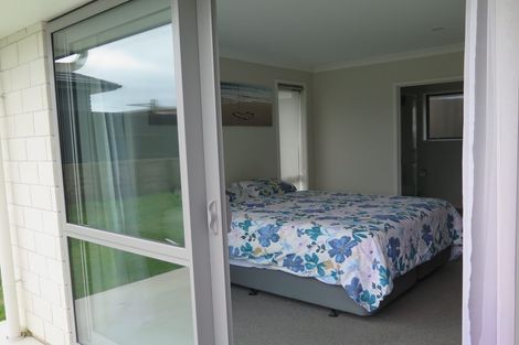 Photo of property in 8 Kayelene Place, Omokoroa, 3114