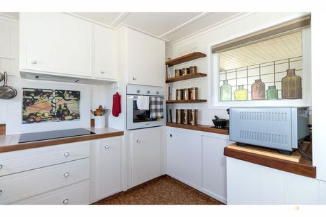 Photo of property in 2 Point Bush Road, Waimate, 7924