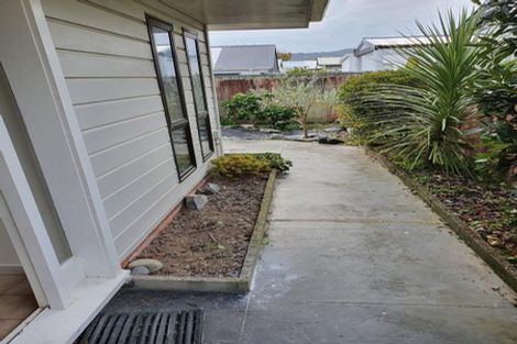 Photo of property in 2/50 Birdwood Road, Waterloo, Lower Hutt, 5011