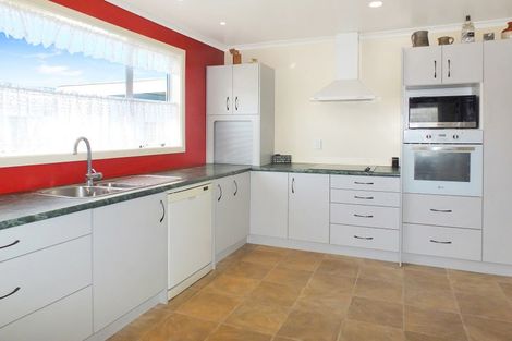 Photo of property in 8 Jenks Street, Foxton, 4814