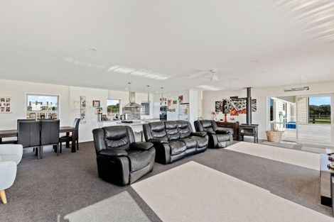 Photo of property in 270 Turangi Road, Tikorangi, Waitara, 4383