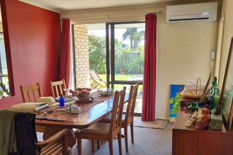 Photo of property in 105 Doncaster Drive, Papamoa Beach, Papamoa, 3118