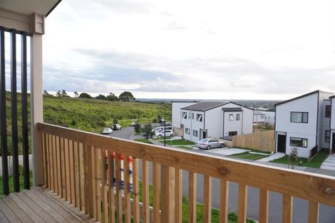 Photo of property in 24a Crestview Rise, Papakura, 2110