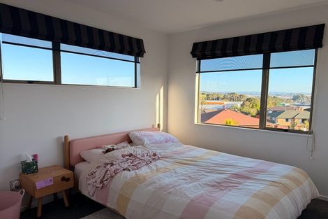 Photo of property in 28 Ballymore Drive, Pinehill, Auckland, 0632