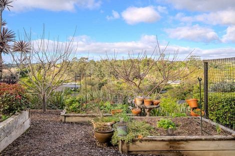 Photo of property in 17 Alderton Drive, Kerikeri, 0230