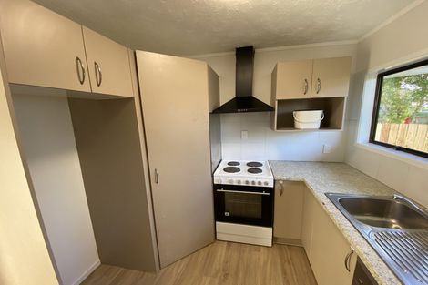 Photo of property in 17 Brougham Place, West Harbour, Auckland, 0618