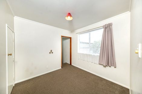 Photo of property in 17 Bodi Place, Te Atatu South, Auckland, 0610