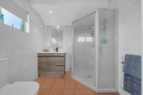 Photo of property in 10 San Fernando Way, Henderson, Auckland, 0612