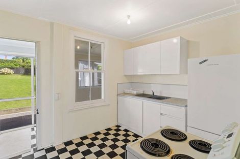 Photo of property in 19 William Bond Street, Stanley Point, Auckland, 0624