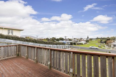 Photo of property in 73 Mould Street, Waitara, 4320