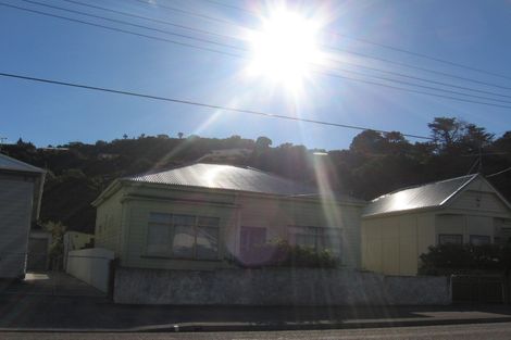 Photo of property in 27 Riddlers Crescent, Petone, Lower Hutt, 5012