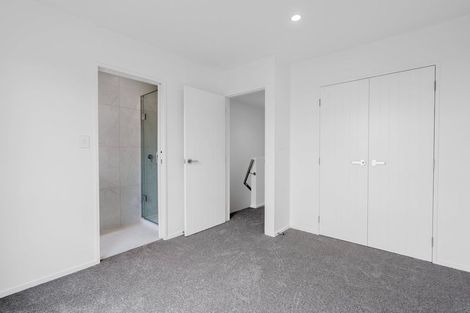 Photo of property in 1/2 Windermere Crescent, Blockhouse Bay, Auckland, 0600