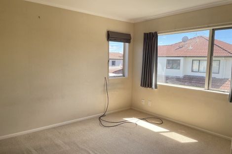 Photo of property in 6 Oswald Close, Flat Bush, Auckland, 2016