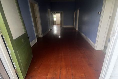 Photo of property in 39 Kamo Road, Regent, Whangarei, 0112