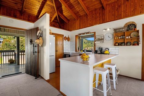 Photo of property in 32 Aoturoa Avenue, Rotoiti Forest, Rotorua, 3074