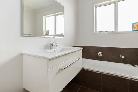 Photo of property in 43 Midshipman Court, Gulf Harbour, Whangaparaoa, 0930