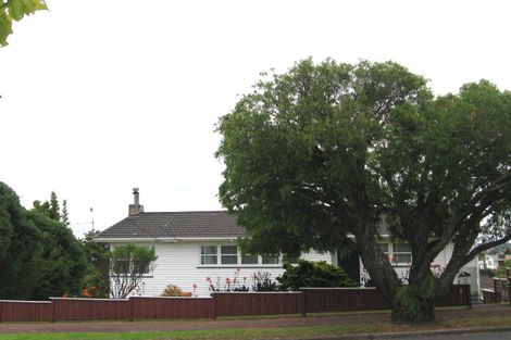 Photo of property in 108 Donovan Street, Blockhouse Bay, Auckland, 0600