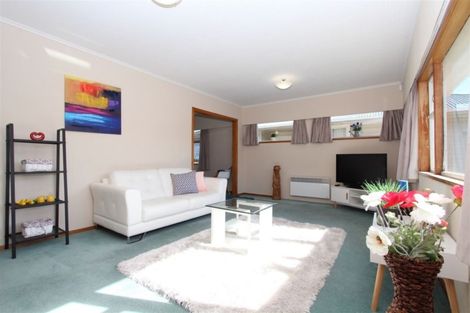 Photo of property in 95 Kenmore Street, Newlands, Wellington, 6037