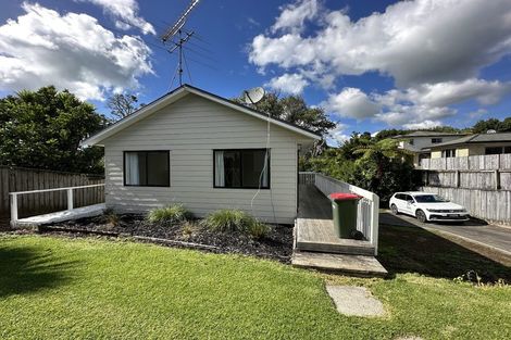Photo of property in 5 Trelawn Place, Cockle Bay, Auckland, 2014