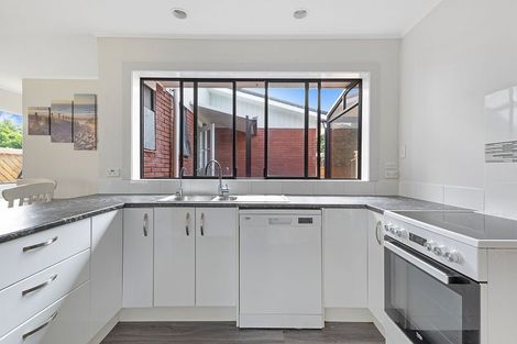 Photo of property in 61 College Road, Edgecumbe, 3120