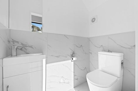 Photo of property in 28a Studfall Street, Pakuranga Heights, Auckland, 2010