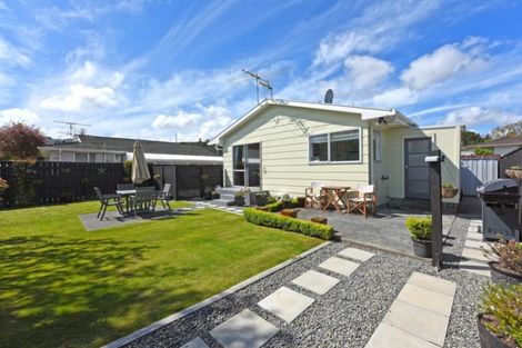 Photo of property in 28a Roband Crescent, Brown Owl, Upper Hutt, 5018