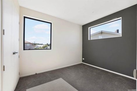 Photo of property in 4b The Parade, Bucklands Beach, Auckland, 2012