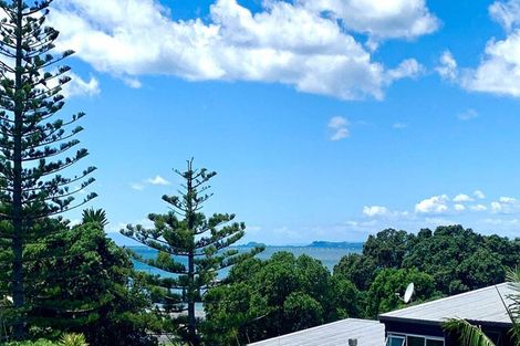 Photo of property in 1/464 Beach Road, Murrays Bay, Auckland, 0630