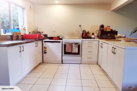 Photo of property in 16 Chartwell Drive, Crofton Downs, Wellington, 6035